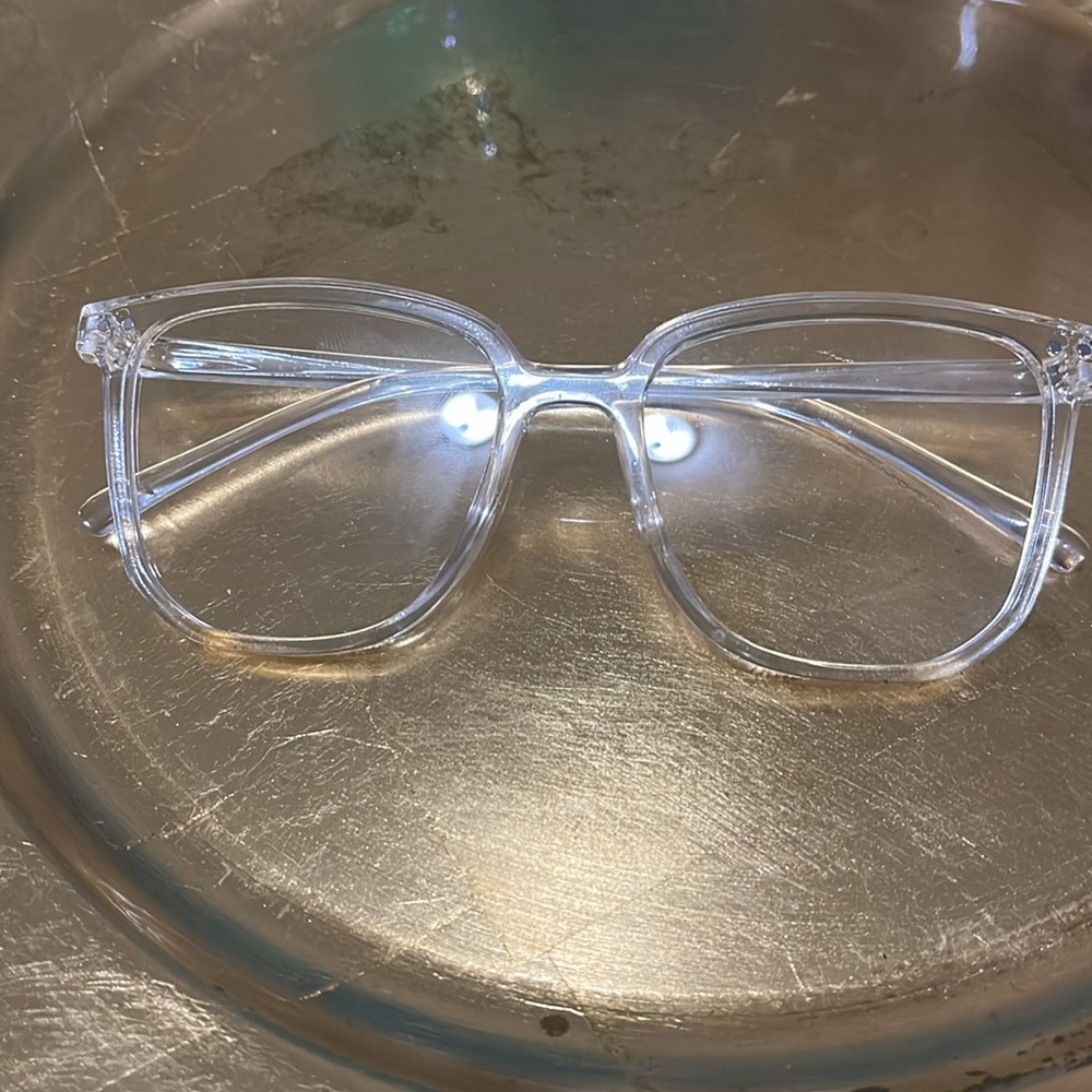 Clear Frames With Case - image 2